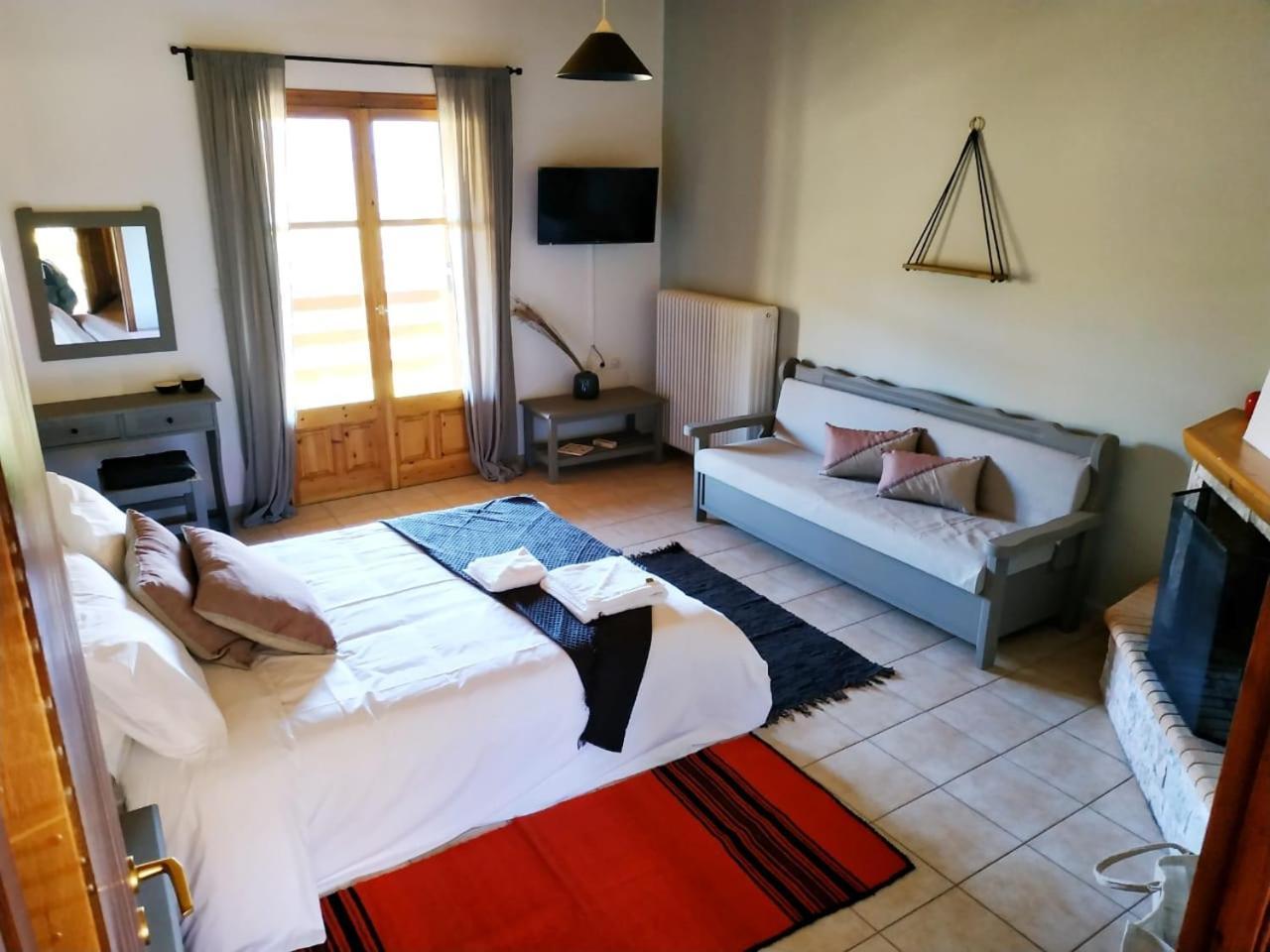 Orias Guesthouse & Farm Kalavryta Buitenkant foto