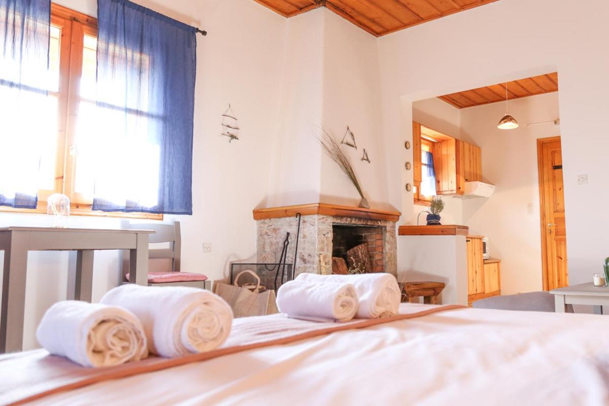 Orias Guesthouse & Farm Kalavryta Buitenkant foto