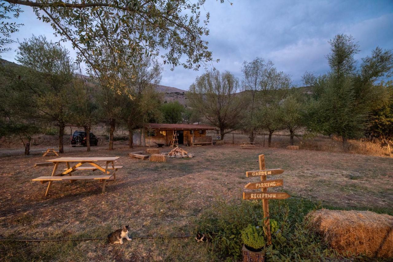 Orias Guesthouse & Farm Kalavryta Buitenkant foto