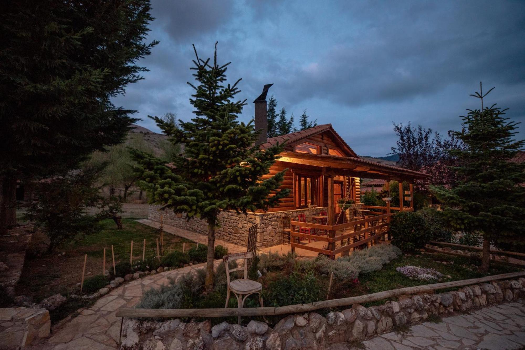 Orias Guesthouse & Farm Kalavryta Buitenkant foto