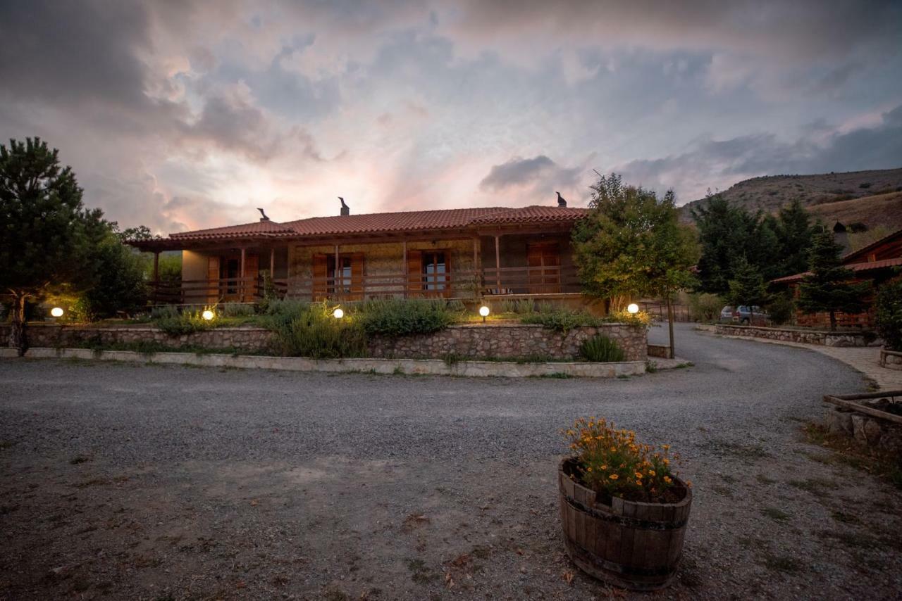 Orias Guesthouse & Farm Kalavryta Buitenkant foto