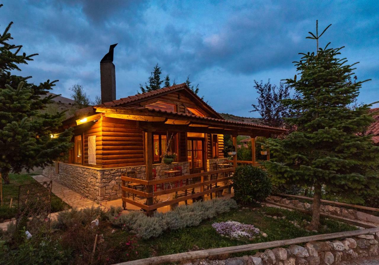 Orias Guesthouse & Farm Kalavryta Buitenkant foto